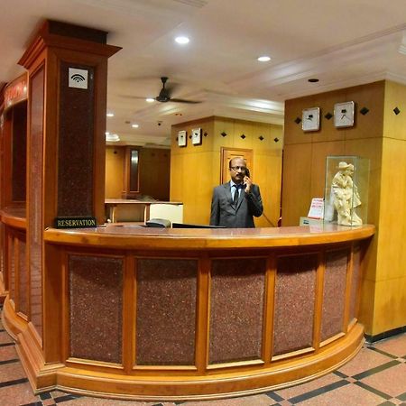 Hotel Kairali Towers Palakkad Eksteriør billede